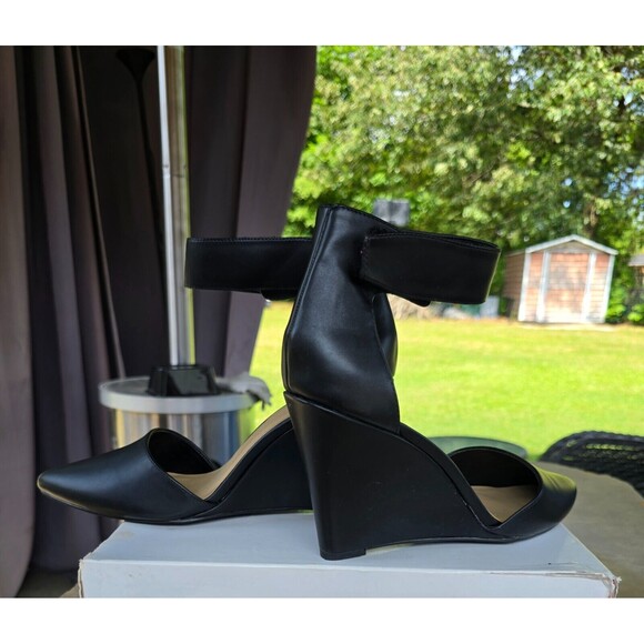 A.N.A. Women's Ankle Strap Heels Pumps Wedge Black Pre-Owned 10M - Picture 2 of 7